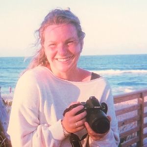 Meet your Posher, Abigail